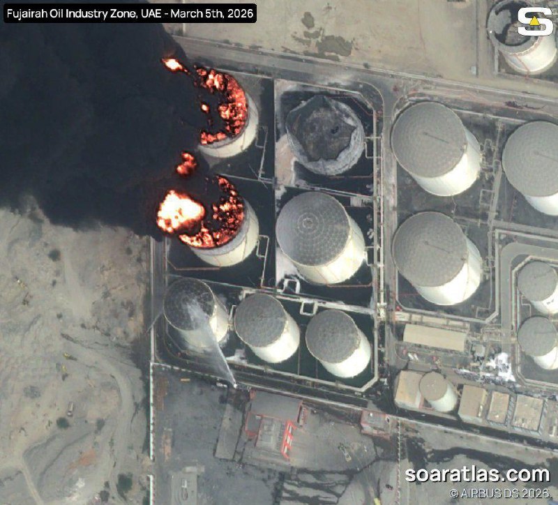 3月5日的卫星图像显示，在伊朗无人机袭击之后，阿联酋富查伊拉的石油设施遭到破坏