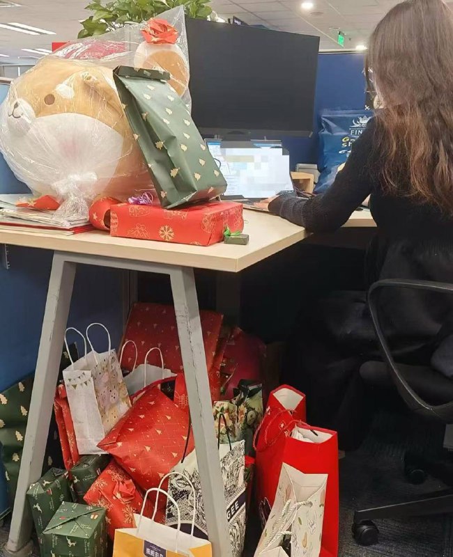 #情人节 #舔狗 又送宝宝这么多礼物🎁#情人节 #舔狗 又送宝宝这么多礼物🎁