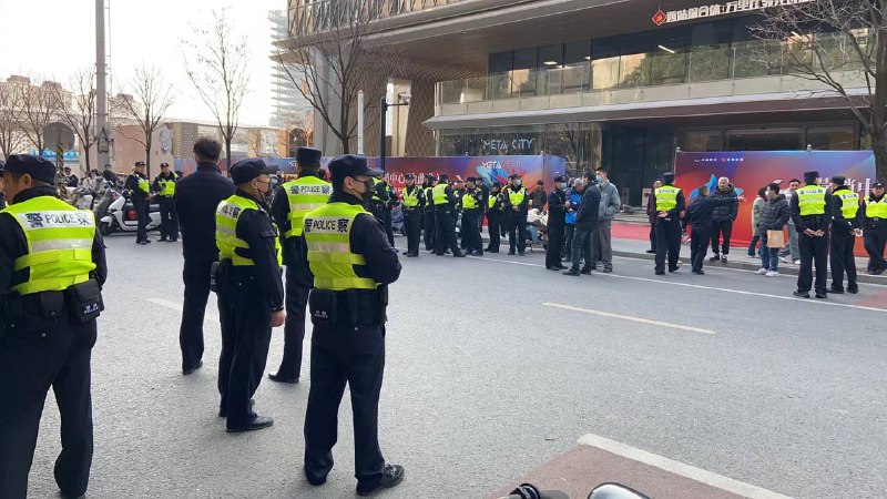 组织 退房 #抗议 😌 人还挺多的组织 退房 #抗议 😌 人还挺多的