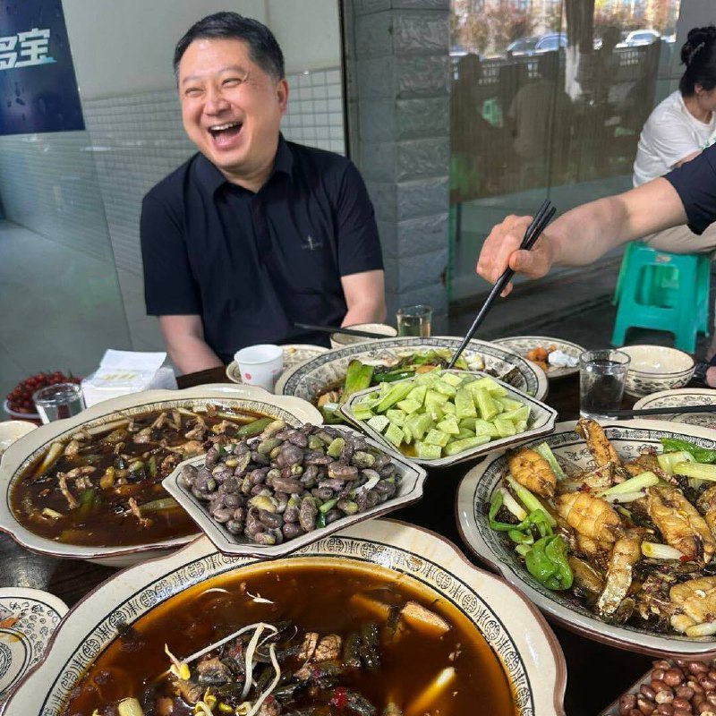 刘虎被成都警方跨省抓捕！ 刘虎曾是《成都商报》、广州《新快忆》记者，其坚持良心报道，曾得罪过诸多利益群体