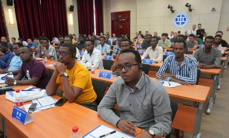 #崇洋媚外 中国穷逼别冒出来#崇洋媚外 中国穷逼别冒出来