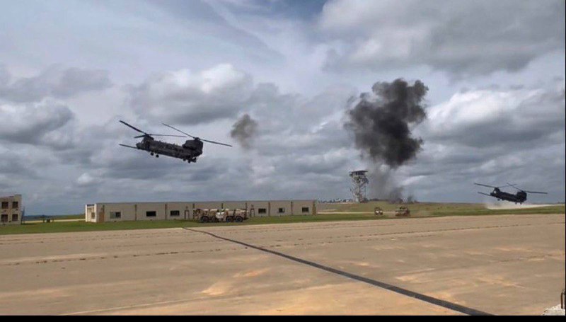 几个月前，川普亲自观摩美军活抓马杜罗的模拟训练#川普 #马杜罗感谢家人们投稿！几个月前，川普亲自观摩美军活抓马杜罗的模拟训练#川普 #马杜罗感谢家人们投稿！