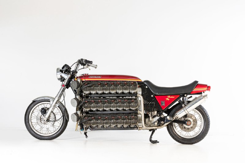 打破世界紀錄的 「48 缸 Kawasaki 重型機車」，這台機器將於 4 月 21 日在 Bonhams 春季斯塔福德拍賣會上拍賣，預計最高可拍到 60,000 英鎊（約236萬元新台幣）