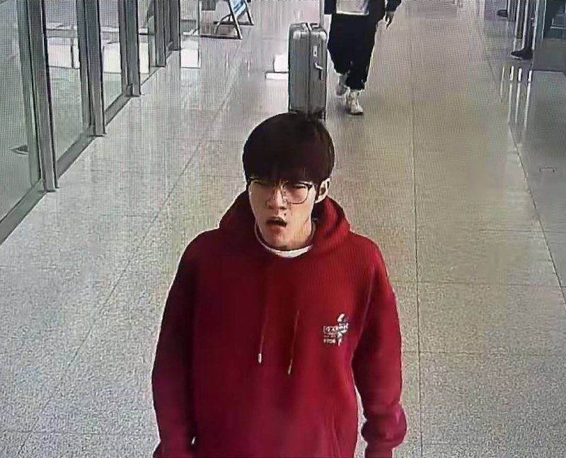 #热搜：又是哪个公司在搞事？#重庆 17岁男子被骗 #柬埔寨 园区，需要赎金2.8万美金！放了吧，别为了一个人毁了公司，各大媒体都在转感谢家人们投稿！#热搜：又是哪个公司在搞事？#重庆 17岁男子被骗 #柬埔寨 园区，需要赎金2.8万美金！放了吧，别为了一个人毁了公司，各大媒体都在转感谢家人们投稿！