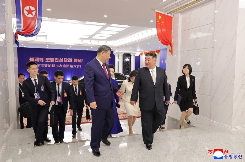 昨晚在朝鲜木兰馆举行欢迎宴会官图 #习主席 访问朝鲜 🇰🇵感谢家人们投稿！昨晚在朝鲜木兰馆举行欢迎宴会官图 #习主席 访问朝鲜 🇰🇵感谢家人们投稿！