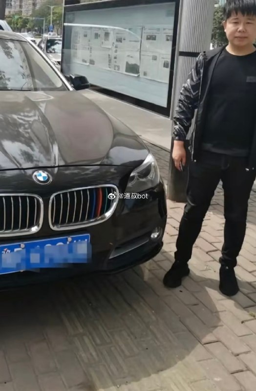 抢劫杀害网红 #罗大美 主犯 #余金生 今日被执行死刑，此前“罗大美”被余金生及其同伙绑架，转账200多万元后仍遭杀害！感谢家人们投稿！抢劫杀害网红 #罗大美 主犯 #余金生 今日被执行死刑，此前“罗大美”被余金生及其同伙绑架，转账200多万元后仍遭杀害！感谢家人们投稿！