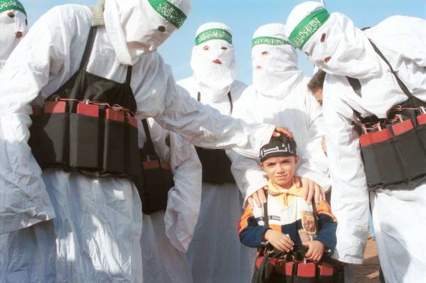 #加沙的儿童，其中大多数是在哈马斯掌权后出生的，巴勒斯坦🇵🇸老百姓知道 这些孩子很快就会死去，加入他们已经被杀害的同龄人