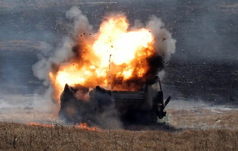 朝鲜 劳动党总书记、国务委员长 #金正恩 19 日视察 #朝鲜 人民军首都防御军直属平壤第 60 训练基地，观摩了步兵和 #坦 克兵部队协同攻击战术 #演习 #军事 #武器感谢家人们投稿！朝鲜 劳动党总书记、国务委员长 #金正恩 19 日视察 #朝鲜 人民军首都防御军直属平壤第 60 训练基地，观摩了步兵和 #坦 克兵部队协同攻击战术 #演习 #军事 #武器感谢家人们投稿！