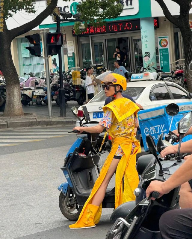 黄袍加身 #外卖小哥by 匿名投稿