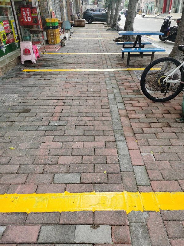 中山，门口消防通道都划线成停车位，目前所有业主已经投诉到住建局消防局及市政 #中国索马里中山，门口消防通道都划线成停车位，目前所有业主已经投诉到住建局消防局及市政 #中国索马里