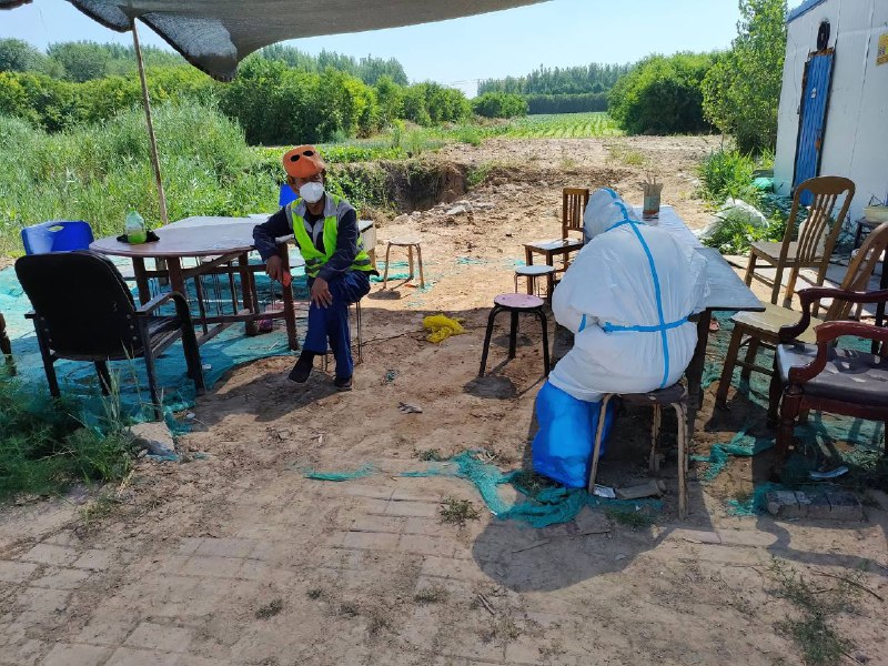 7月8日河北沧州，又穿隔离服，因为一个 #猴痘 的密接又穿上了隔离服7月8日河北沧州，又穿隔离服，因为一个 #猴痘 的密接又穿上了隔离服